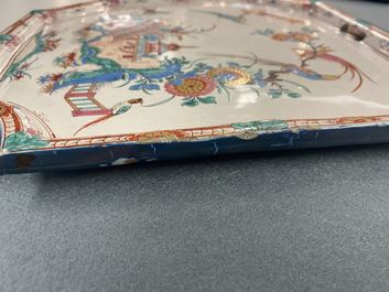 Een Delftse dor&eacute; Kakiemon-stijl plaquette, 18e eeuw
